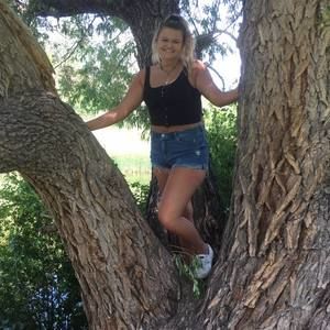 Meet your Posher, Alissa